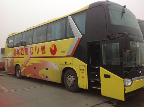 55座大巴车